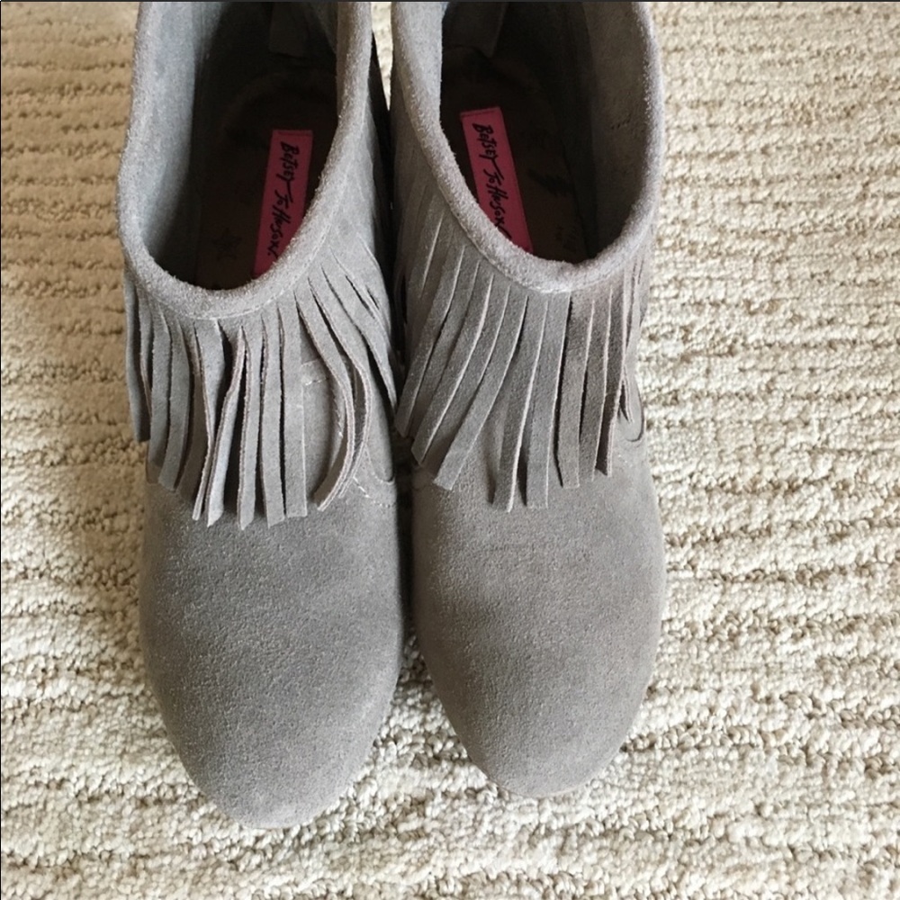 Grey fringe booties